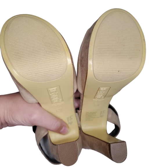 Brash Beige High Heels - Picture 3 of 4